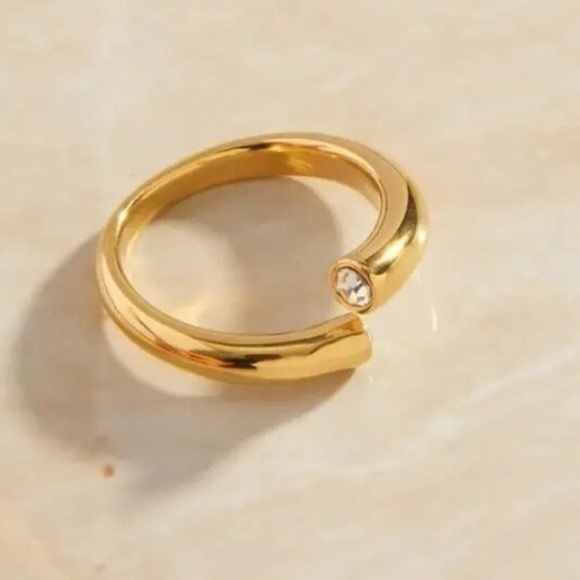 New 18k Ring Rhinestone Cubic Zirconia Stainless Steel 18k Yellow Gold Plate